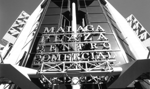 malaga-plaza-featured